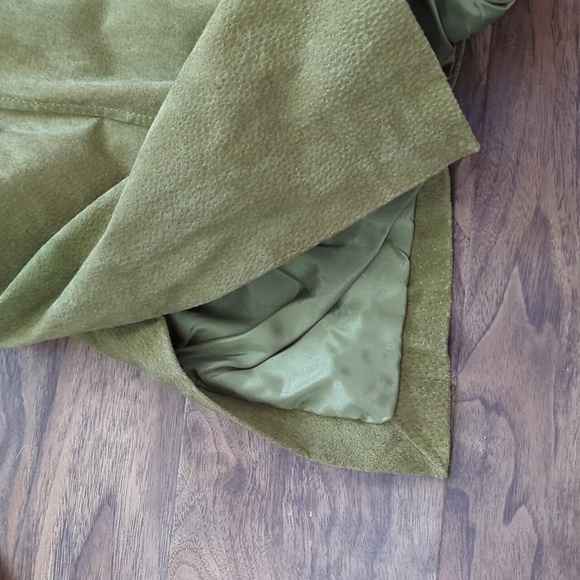 100% Leather Coat - Picture 4 of 12